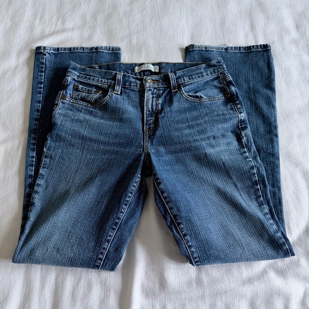 Levis 515 Boot Cut Jeans Womens 8 Blue Wash Stretch Denim 32 Inseam Mid Rise
